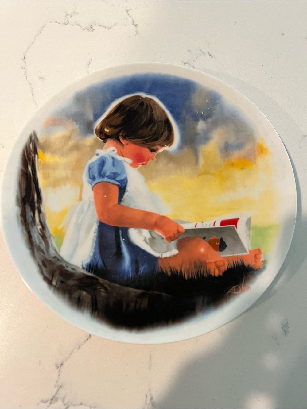 Vintage-Style Decorative Wall Plate with Little Girl Reading — Blue and White